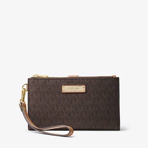 MICHAEL Michael Kors Handbags - NWT MICHAEL MICHAEL KORS Adele Logo Smartphone Wallet